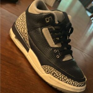 Air Jordan 3 retros size 6.5